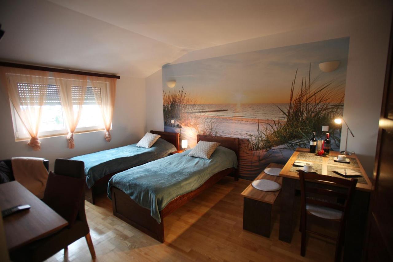 Landhaus Klambauer Ferienapartments Thermennaehe St Martins Therme Frauenkirchen Exterior photo
